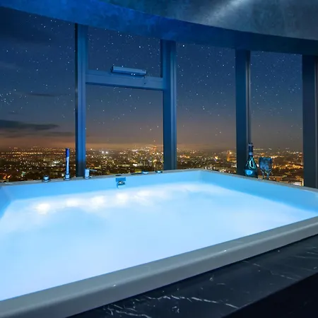 Apartamenty Sky Tower Z Jakuzzi Przy Oknie Wroclaw Exterior photo