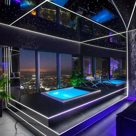Apartamenty Sky Tower Z Jakuzzi Przy Oknie Wroclaw Exterior photo