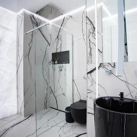 Apartamenty Sky Tower Z Jakuzzi Przy Oknie Wroclaw Exterior photo