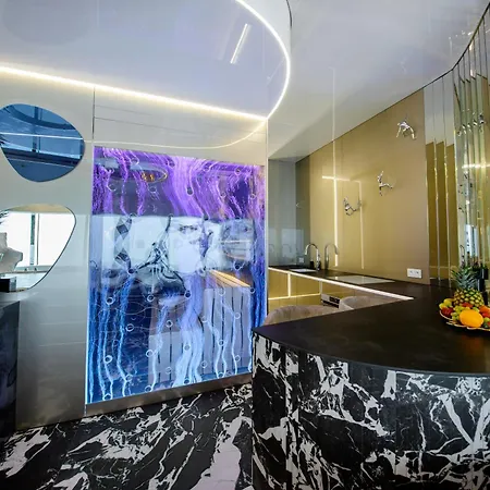 Apartamenty Sky Tower Z Jakuzzi Przy Oknie Wroclaw Exterior photo