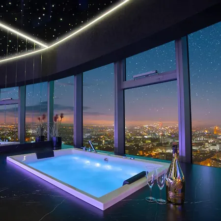 Apartamenty Sky Tower Z Jakuzzi Przy Oknie Wroclaw Room photo