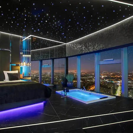 Apartamenty Sky Tower Z Jakuzzi Przy Oknie Wroclaw Exterior photo
