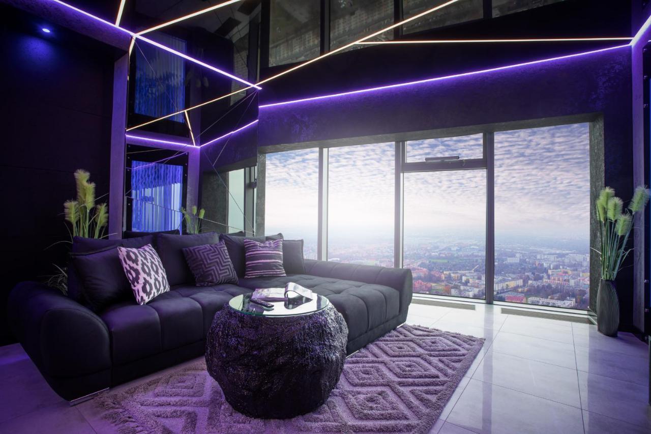 Sky Tower Z Jakuzzi Przy Oknie *