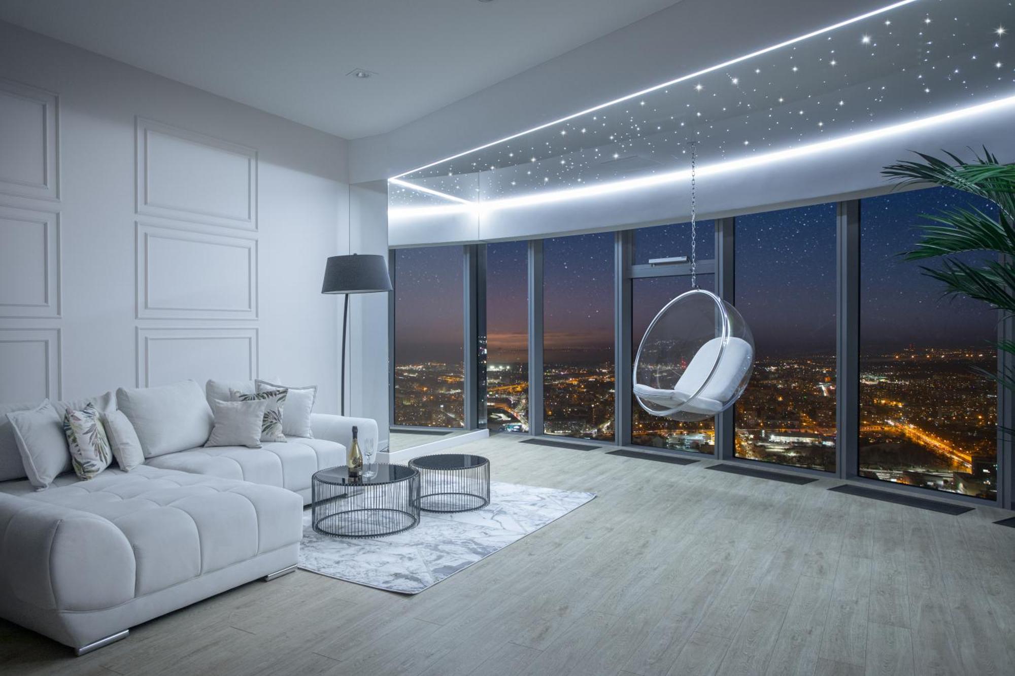 Sky Tower Z Jakuzzi Przy Oknie *