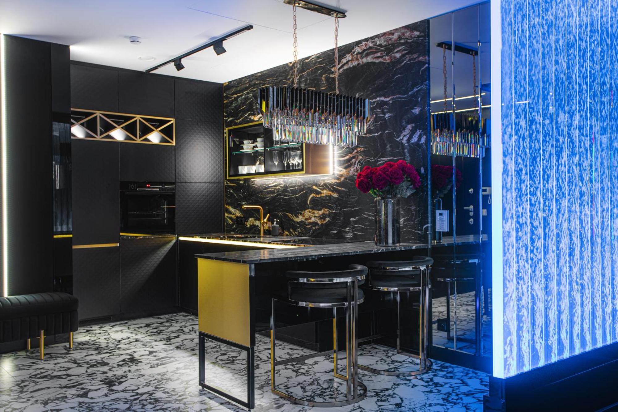 Sky Tower Z Jakuzzi Przy Oknie