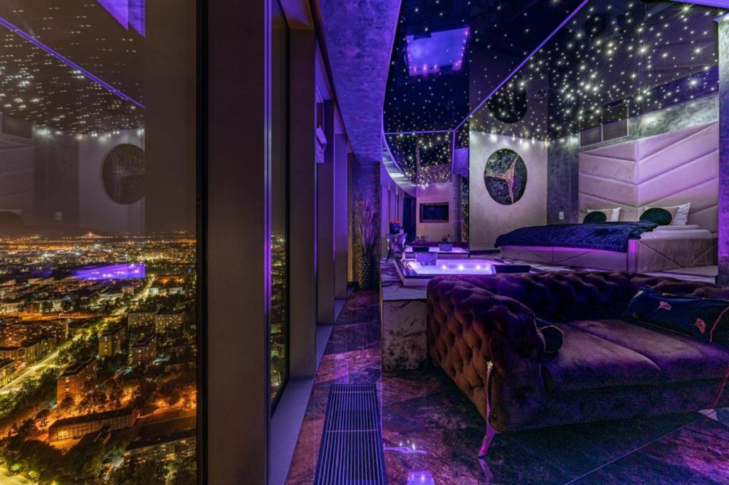 Апартаменти Sky Tower Z Jakuzzi Przy Oknie