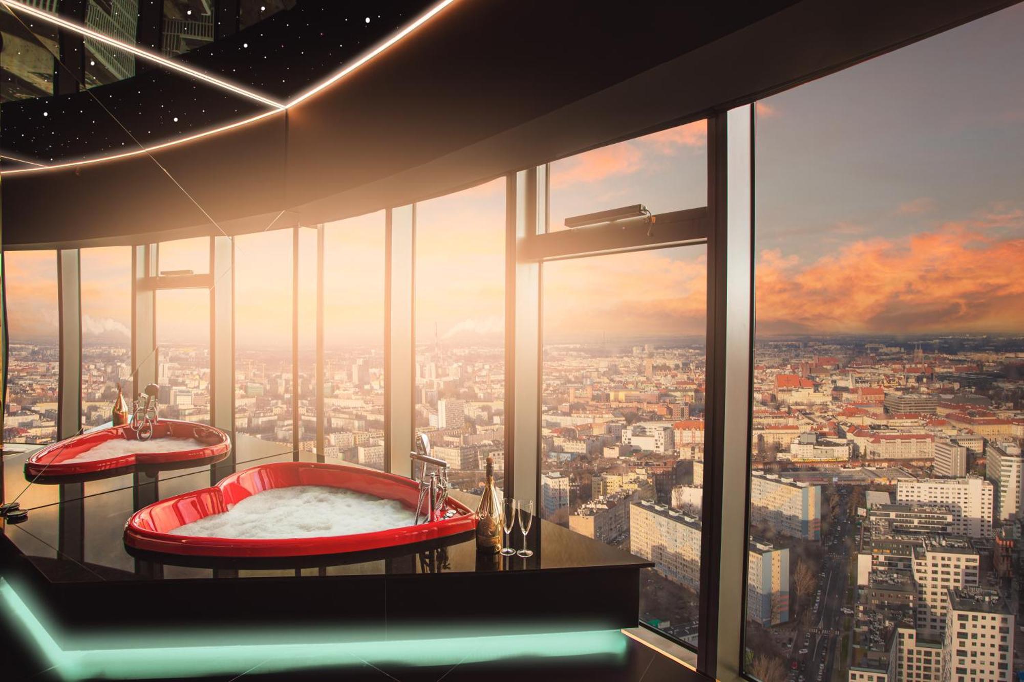 Sky Tower Z Jakuzzi Przy Oknie * Breslavia