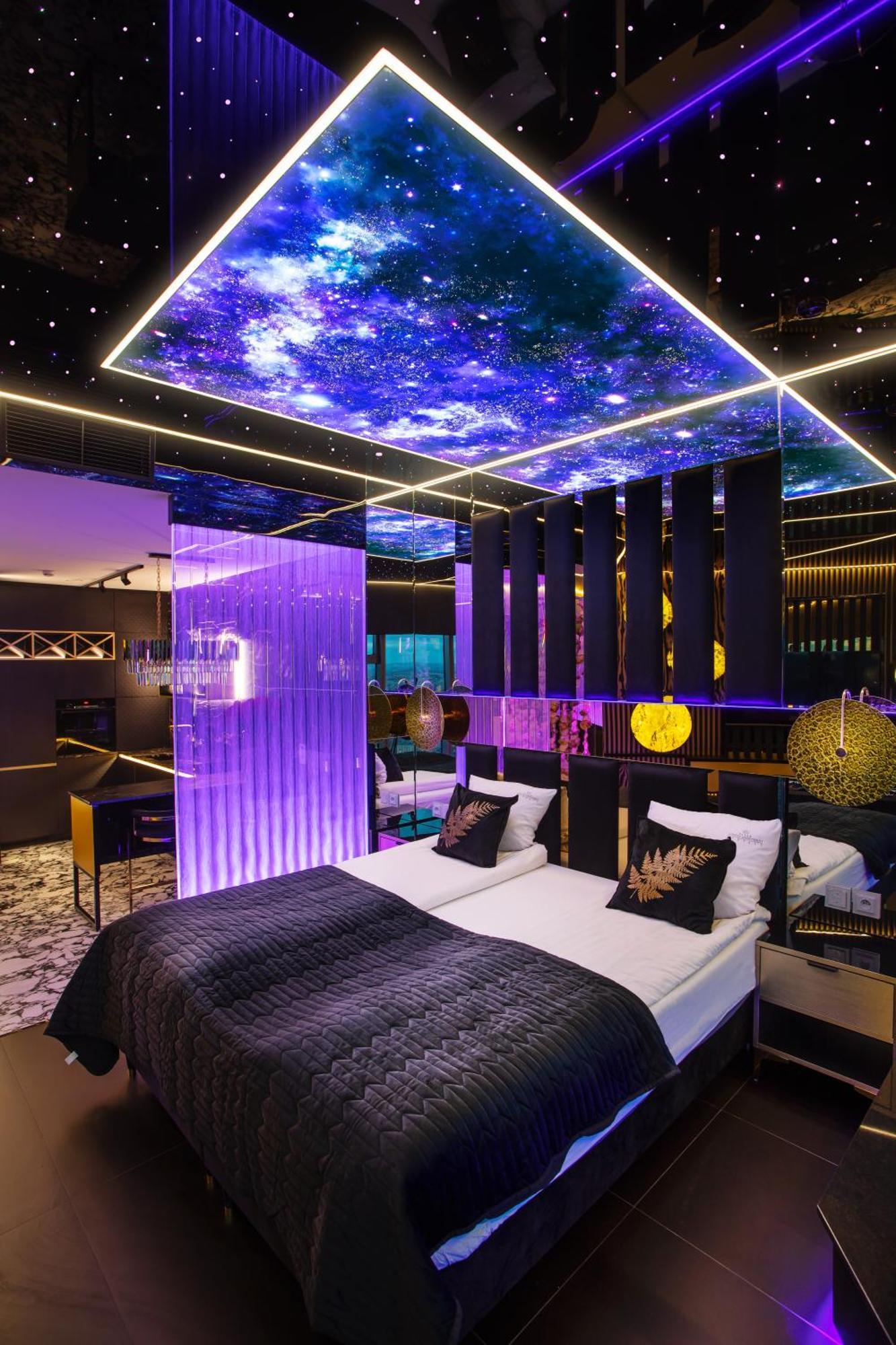 Sky Tower Z Jakuzzi Przy Oknie Appartamento Breslavia
