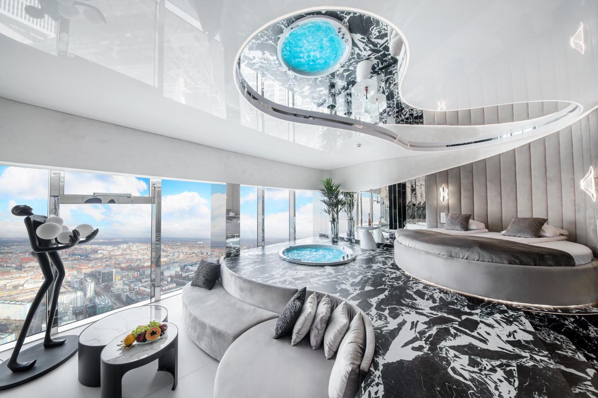 Sky Tower Z Jakuzzi Przy Oknie * Breslavia