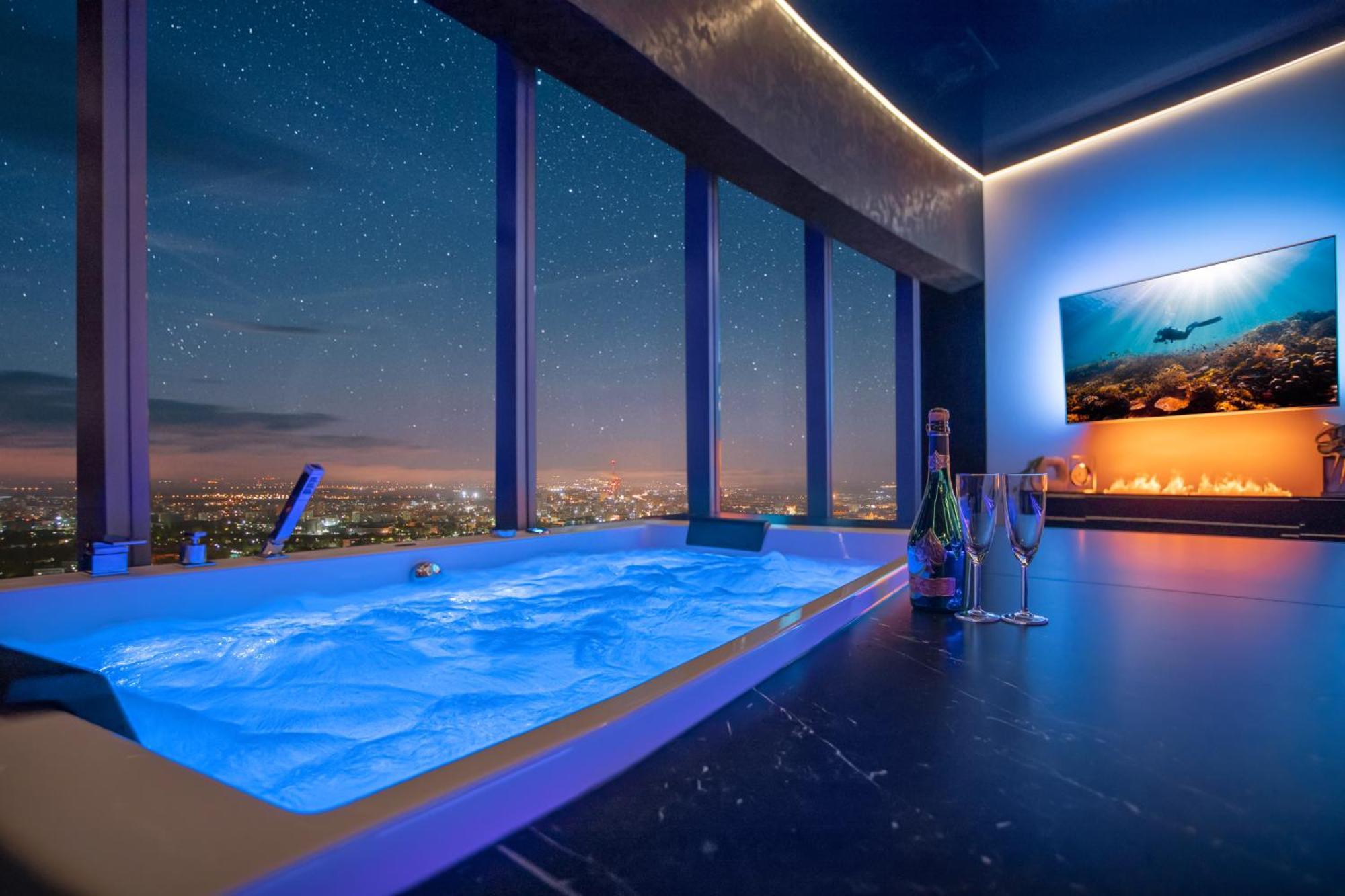 Sky Tower Z Jakuzzi Przy Oknie Appartamento Breslavia